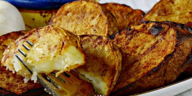 Рецепты на гриле: Маринованная картошка