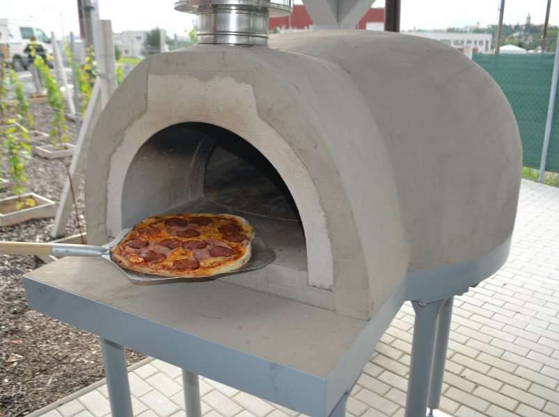 Бетонная печь для пиццы