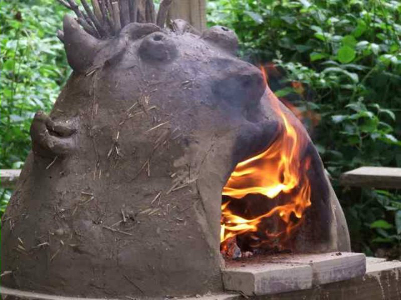 Глиняная печь для пиццы на дровах