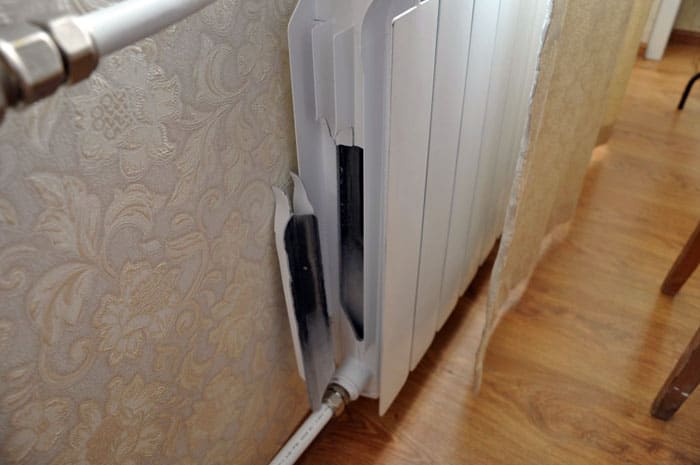Использование радиатора с недостаточным показателем прочности в городской квартире