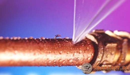 Как заделать свищ в трубе под давлением в водопроводной и отопительной системе