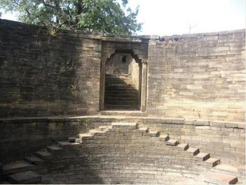 Gwalior Fort, Madhya Pradesh Golestepwell.