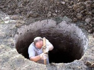 Как самостоятельно выкопать колодец