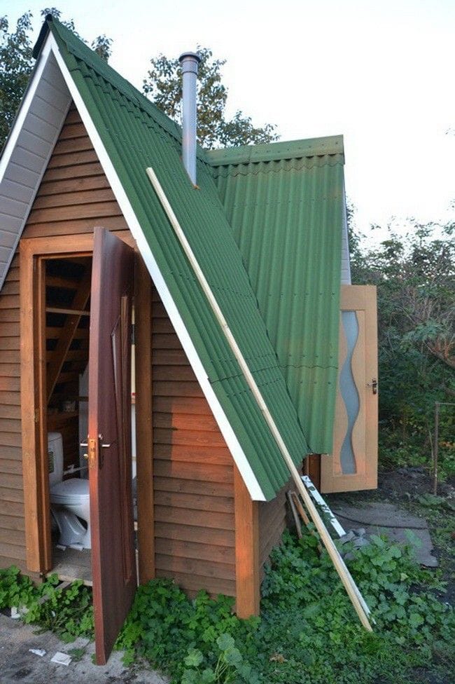 Туалет и душевая кабинка под одной крышей