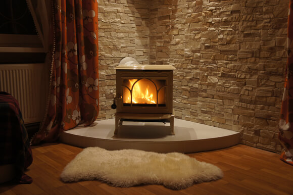 Печь камин JOTUL F 100 IWE в интерьере Печь камин JOTUL F 100 IWE в интерьере