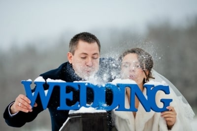 буквы, слова и надписи из пенопласта для оформления свадьбы и свадебной фотосессии